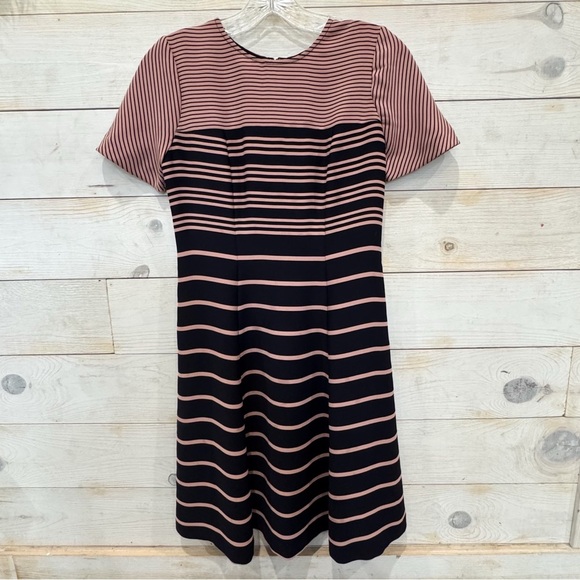 Ann Taylor striped short sleeve dress ❤️ - Picture 5 of 9